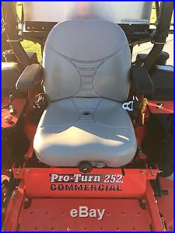 2015 Gravely Pro Turn 252 Zero Turn Lawn Mower with Bagger