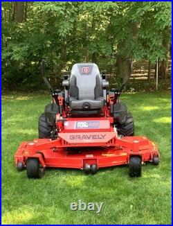 2017 Gravely ProTurn 472 zero turn mower