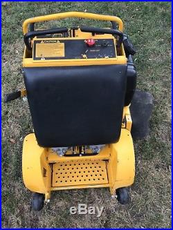 32 Wright Stander Commercial Zero Turn Stand On Lawn Mower // 840 Hours