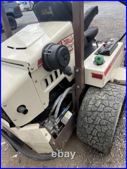 GRASSHOPPER MODEL 325D ZERO TURN MOWER-KUBOTA diesel engine 100% working GRASSHOPPER MODEL 325D ZERO TURN MOWER-KUBOTA diesel engine 100% working