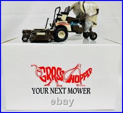 Grasshopper 725 Zero Turn Lawn Mower with Bagger By SpecCast 1/16th Scale