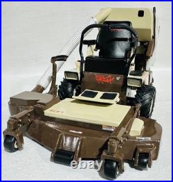 Grasshopper 725 Zero Turn Lawn Mower with Bagger By SpecCast 1/16th Scale