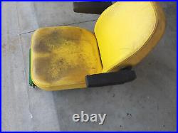 OEM John Deere Z655 SEAT AM143410