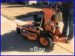 SCAG V-RIDE only 148hrs, COMMERCIAL/Residential Lawn mower. (TEXAS)